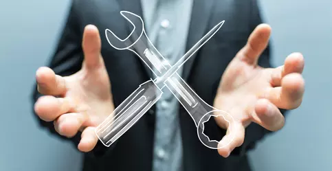 Monter instalujący i konfigurujący usługi w technologii światłowodowej Instalacja Internetu w Rzeszowie